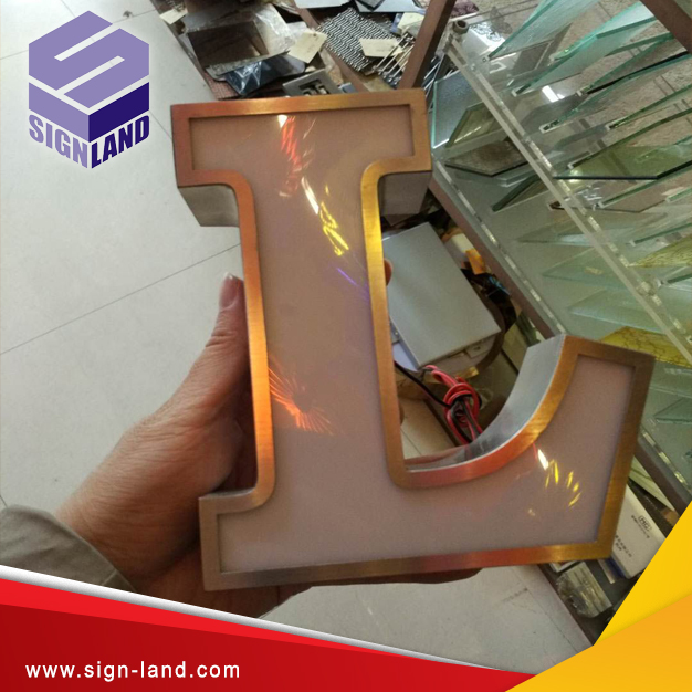 صناعة وشحن اللوحات الاحترافية في جميع أنحاء سلطنة عُمان مع ساين‌لاند